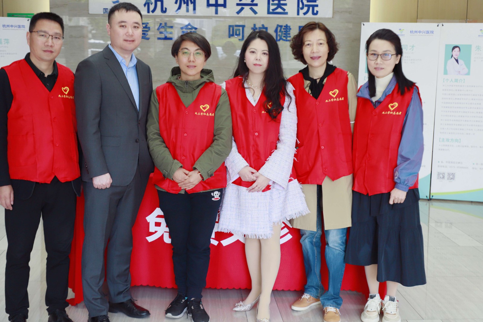 上城区春暖话康复 义诊助健康2_副本.jpg